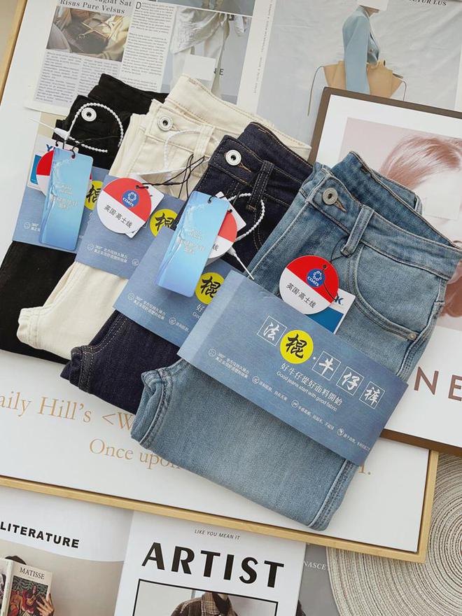 技巧：简约牛仔裤提升时尚感千亿球友会中年女性秋季穿搭(图10)