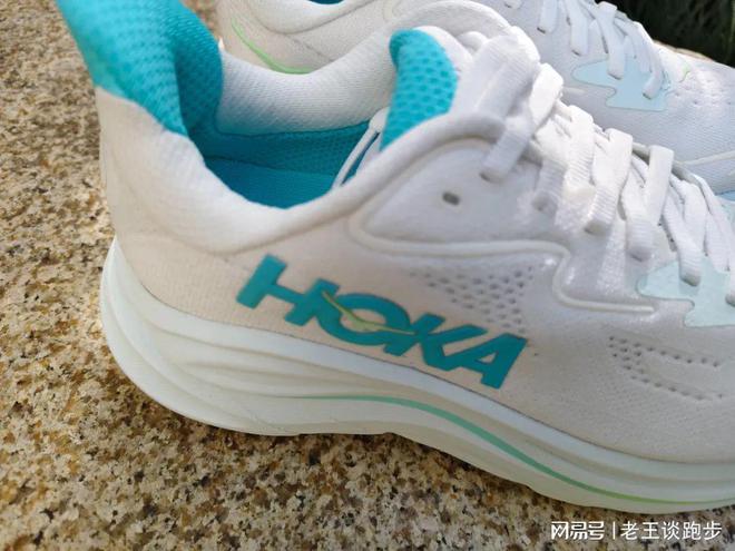 10：恰到好处的卓越跑鞋HOKA CLIFTON(图20)